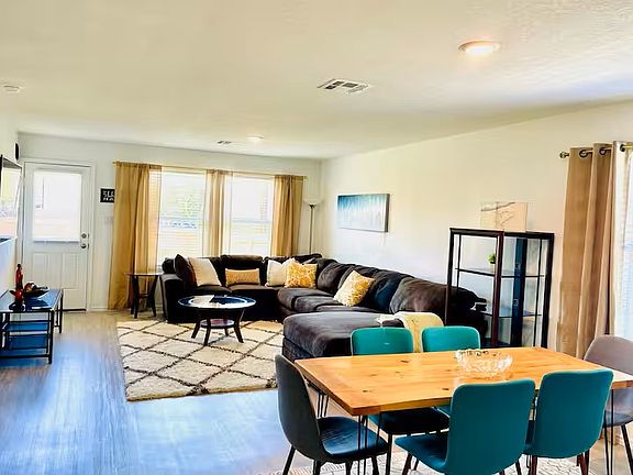 Living/Dining Room