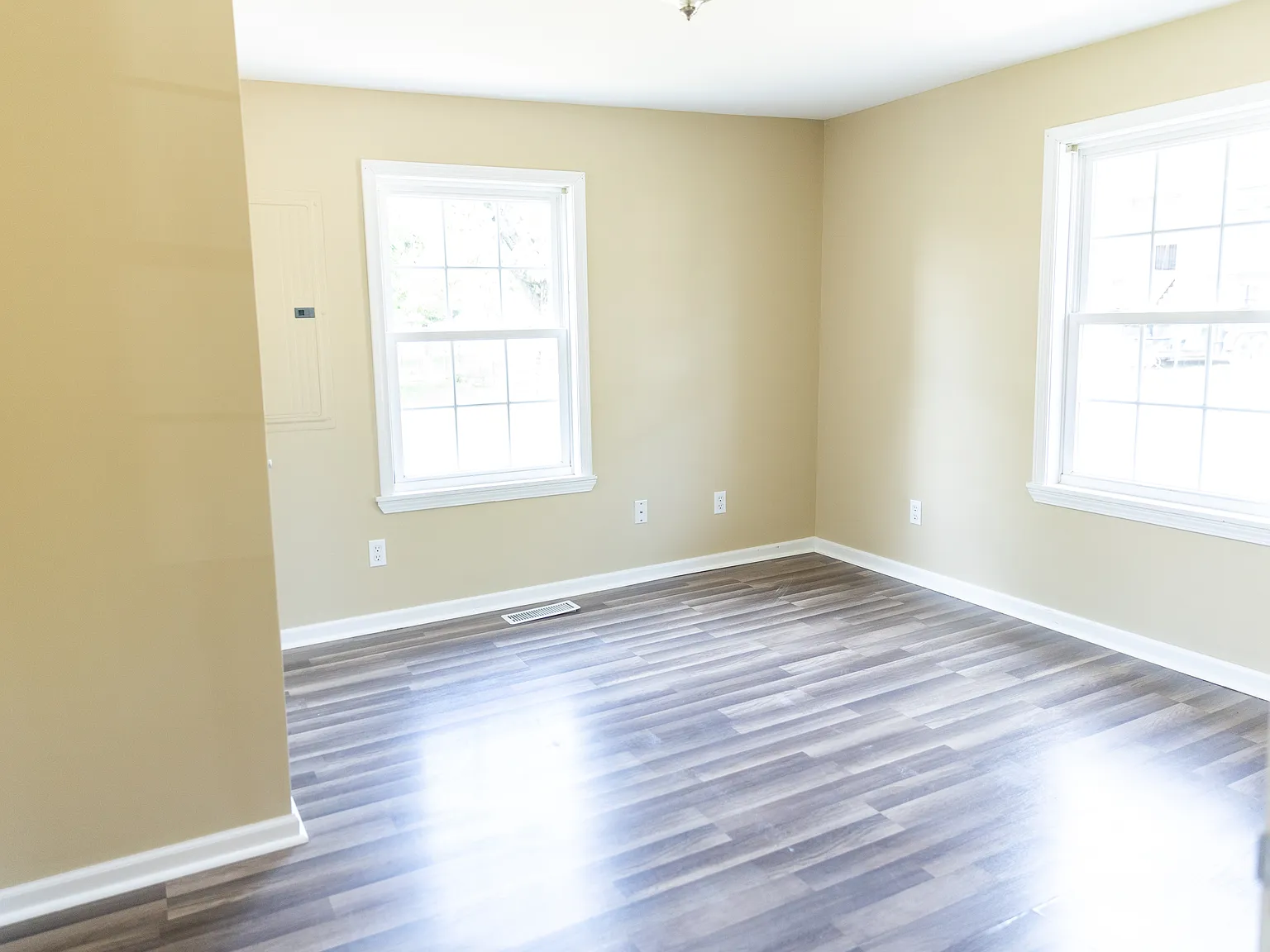 2 bed, 1026 sqft, $1,450 — Photo 4