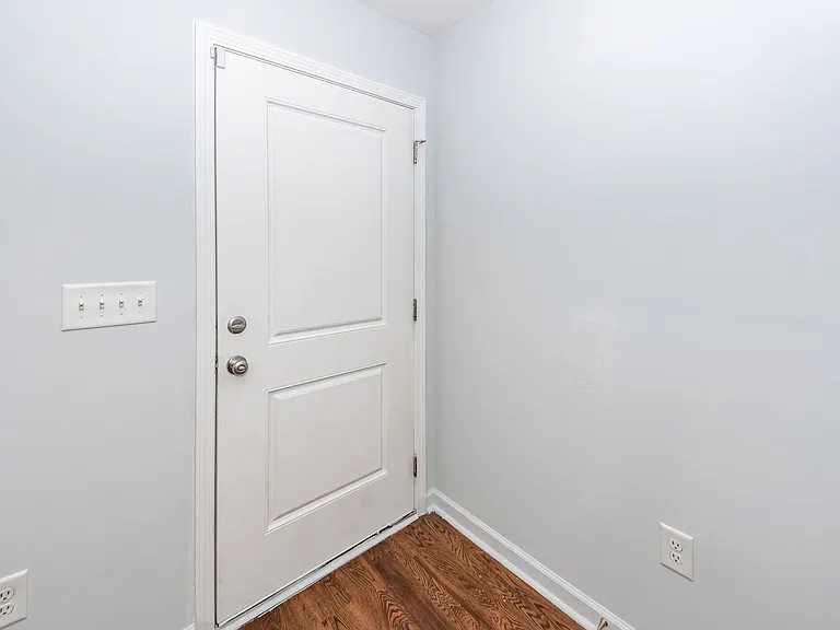 211 White St #B — Photo 3