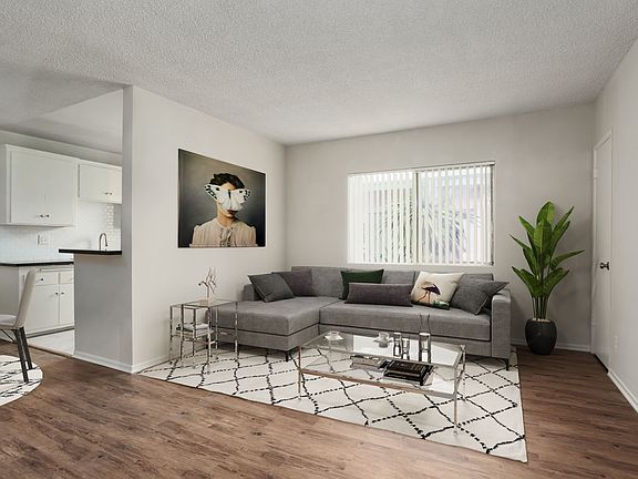 4th image of 12125 Weddington St #8