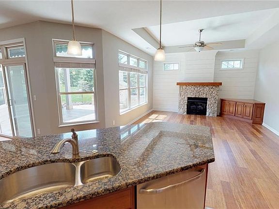 5th image of 2794 Canterbury Cir #38B