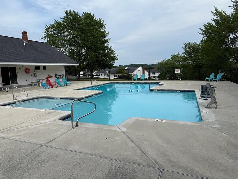 45 Christopher Dr — Photo 13