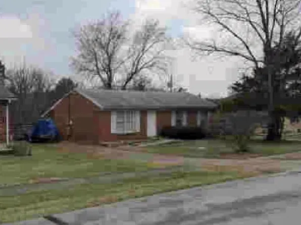 1214 Heatherbourne Dr, La Grange, KY 40031