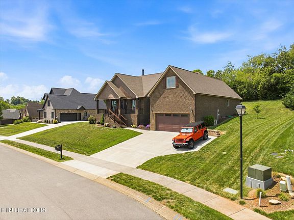 4th image of 1402 Rippling Waters Cir