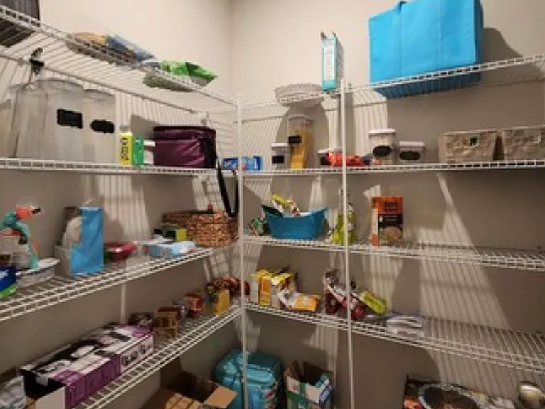 Kitchen pantry
