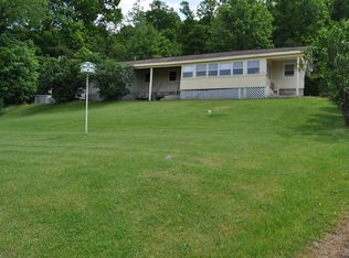 5 Warrens Rd, Milton, PA 17847