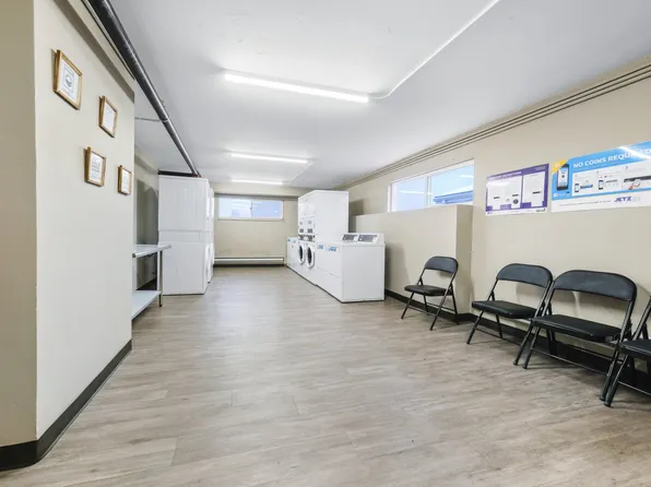 Montelena Apartments