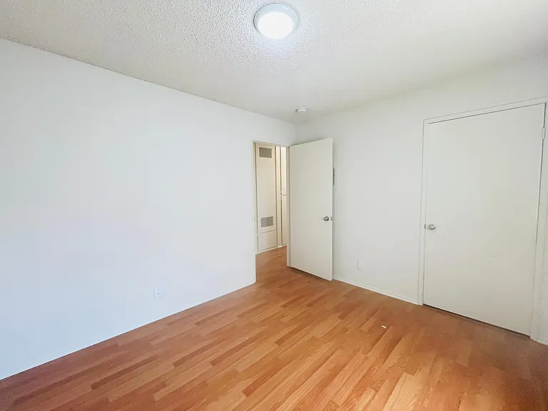 237 N Rosemont Ave #5 — Photo 7