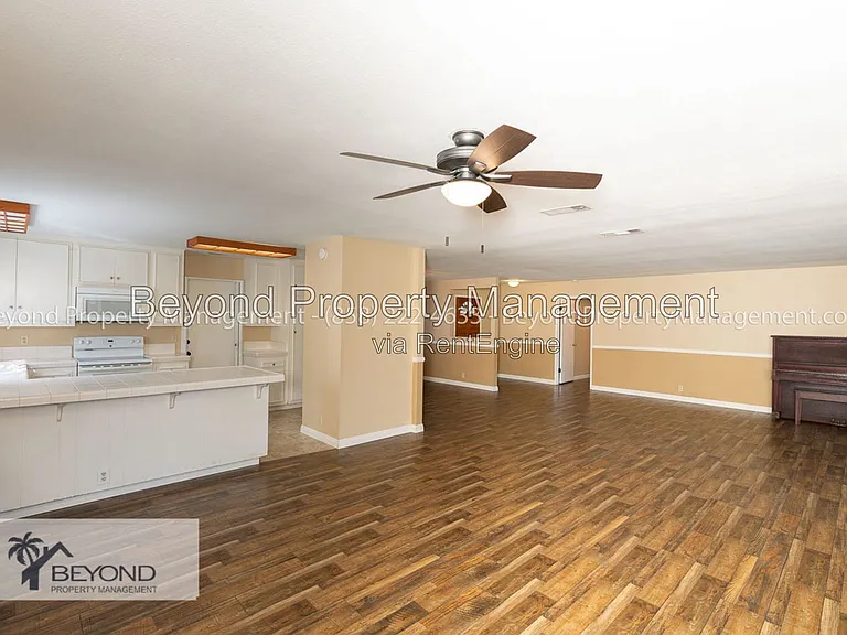 902 La Sombra Dr — Photo 10