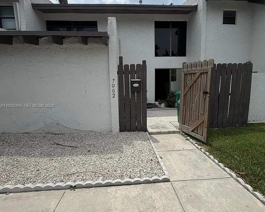 7002 SW 114th Ave #7002