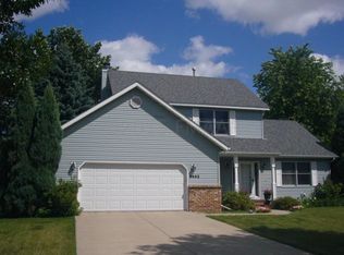 3432 20th St S, Fargo, ND 58104