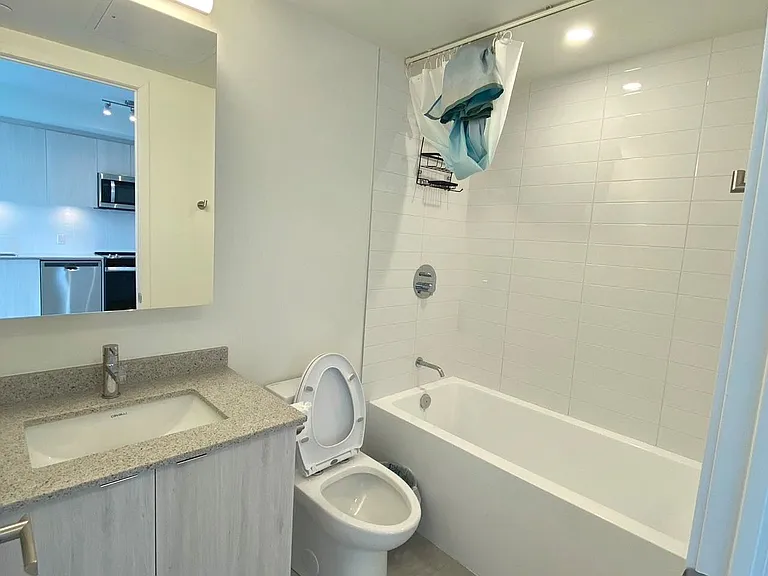 8868 Yonge St #620E — Photo 5