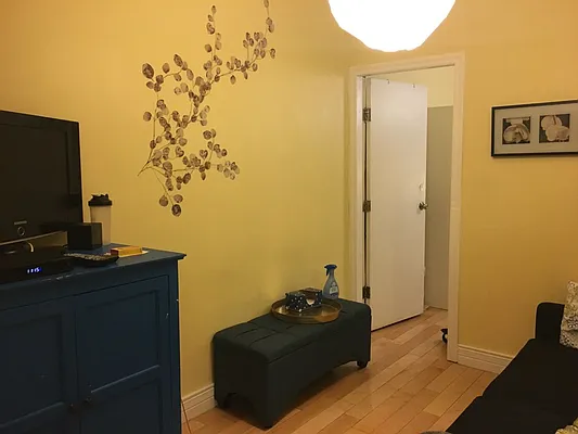 Rented by Downtown Mgt & Realty LLC | media 24