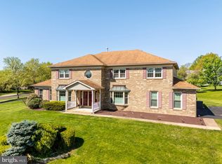 118 Gwynedd Lea Dr, North Wales, PA 19454