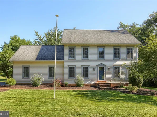 130 E Yellow Breeches Road, Carlisle, PA 17015