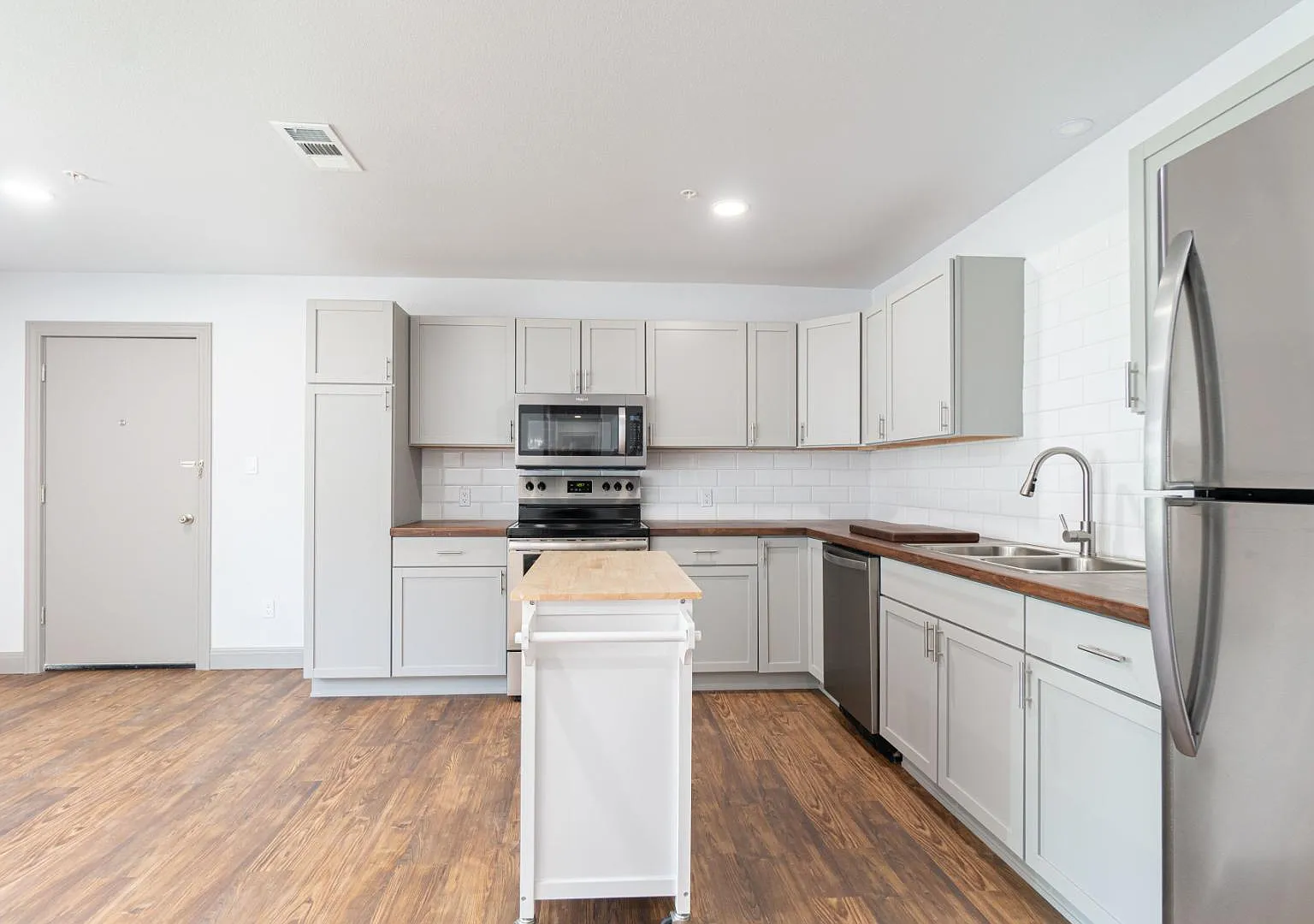 618 Live Oak Street - Unit 14 — Photo 3