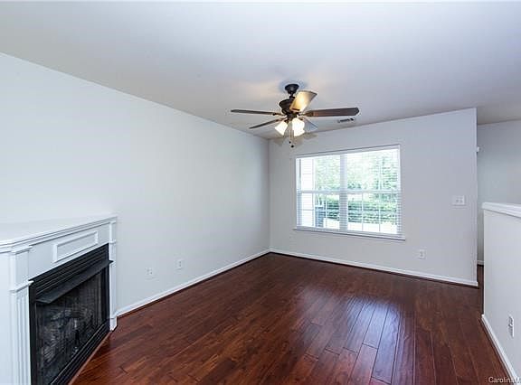3rd image of 11116 Saintsbury Pl