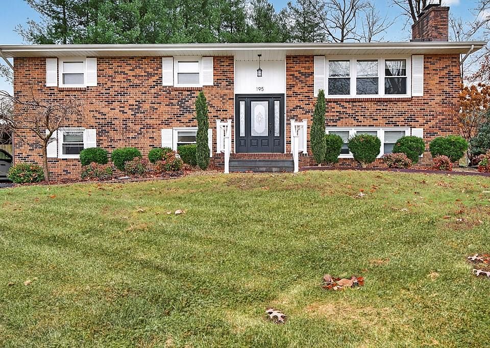 1st image of 195 Woodstock Ln