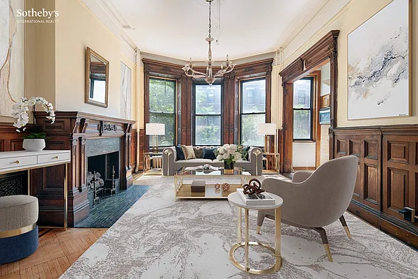 Sold by Sotheby's International Realty | media 2