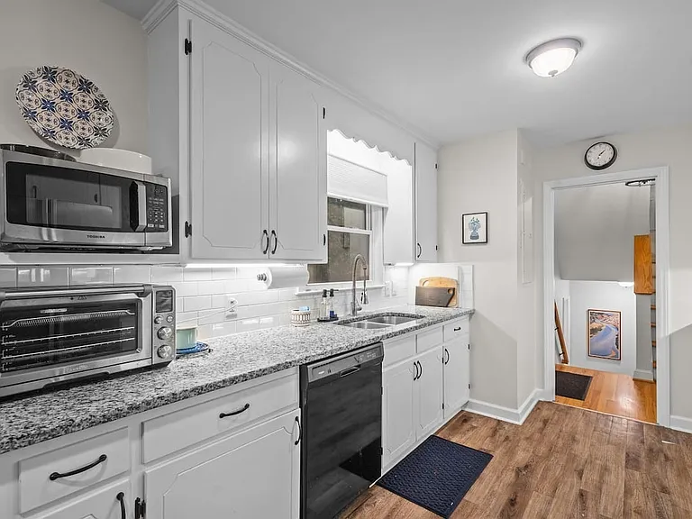 3509 Westglen Rd — Photo 15