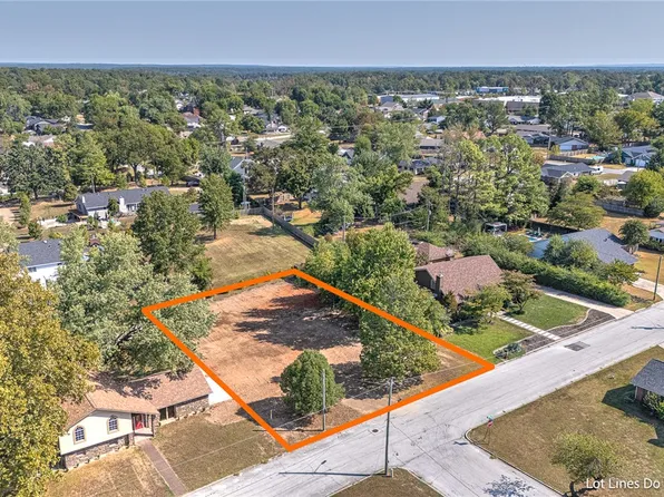 NW 11th St #2, Bentonville, AR 72712