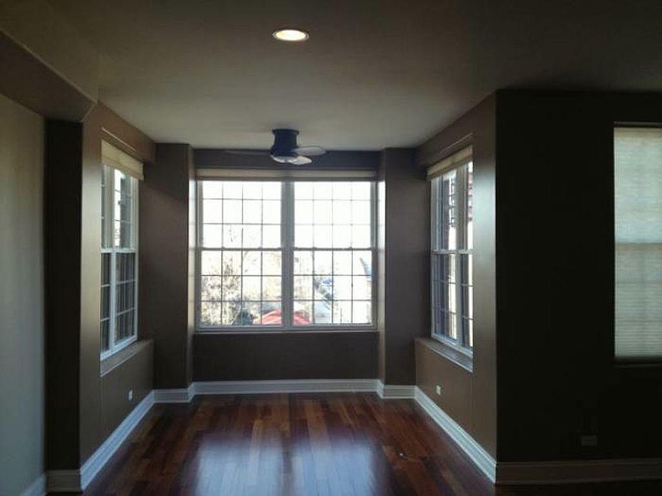 1st image of 115 E 42nd St #3E