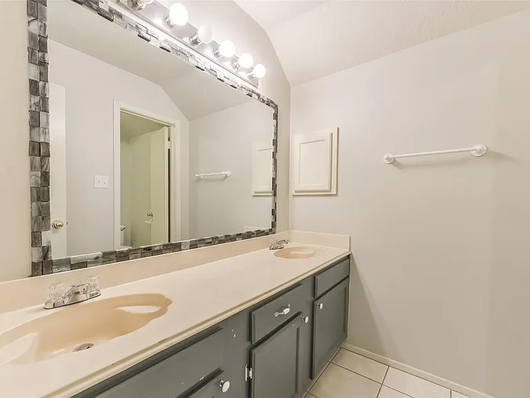 16606 Burlcreek — Photo 28