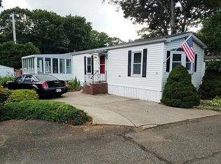 658 Sound Ave UNIT C9, Calverton, NY 11933