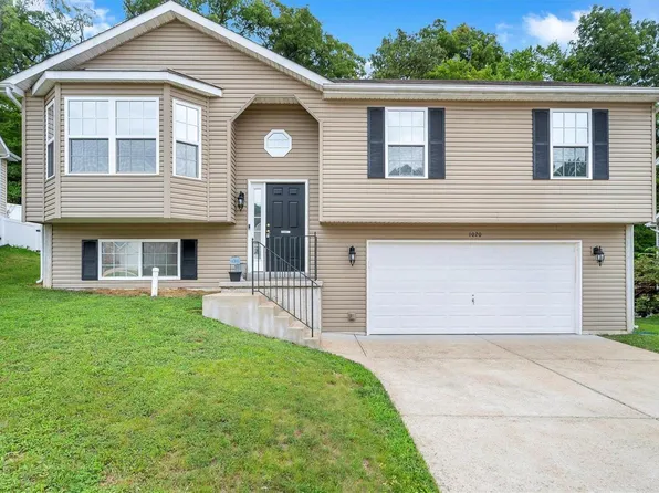 1020 Mystic Valley Ct, Imperial, MO 63052