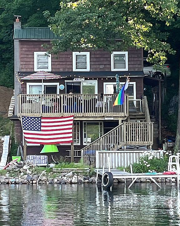 2nd image of 502 W Shore Rd