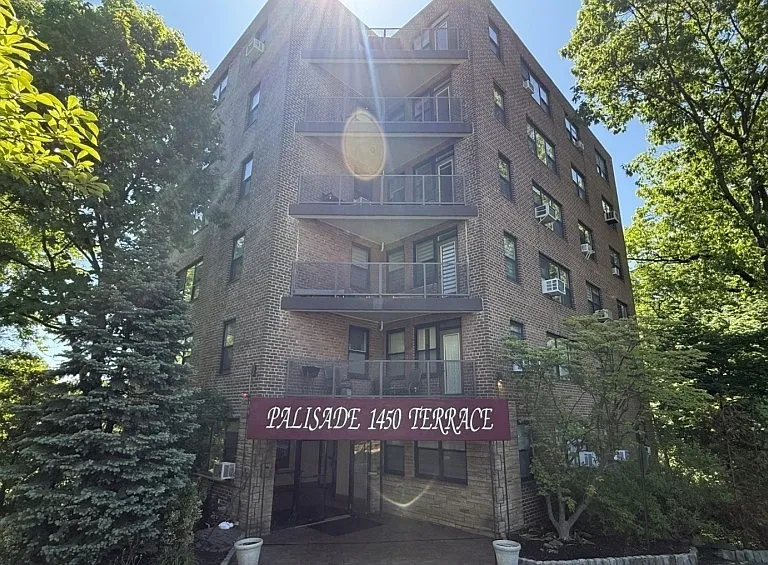 1450 Palisade Ave #6E — Photo 5