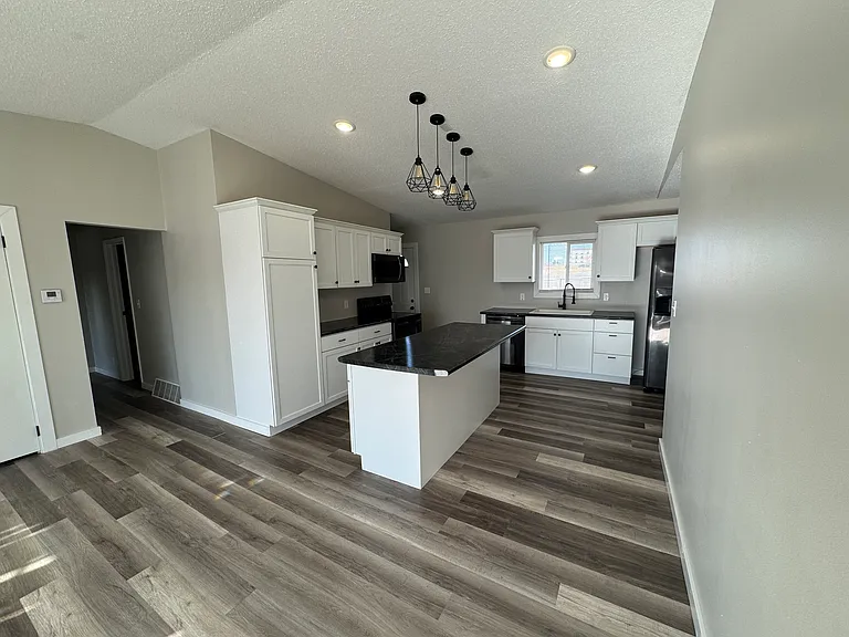 3018 Magnolia Dr — Photo 7