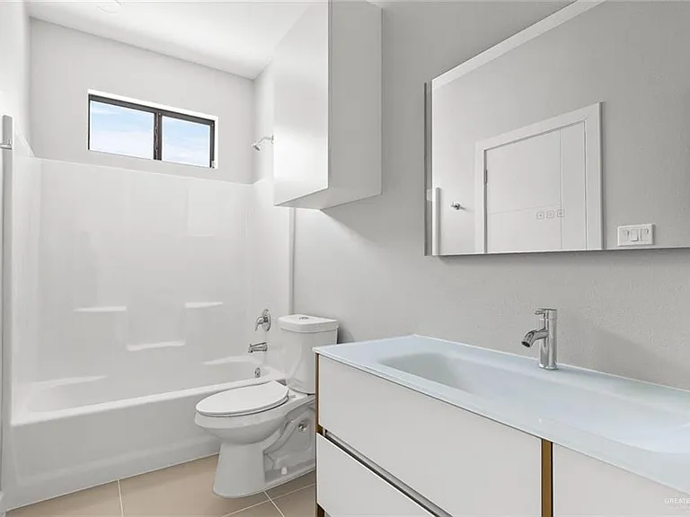 2020 Summerland Ln #1 — Photo 9