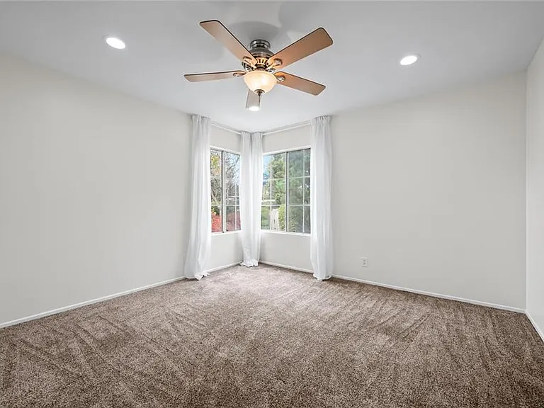 3 Opera Ln — Photo 22