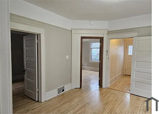 1025 S 37th St — Photo 15