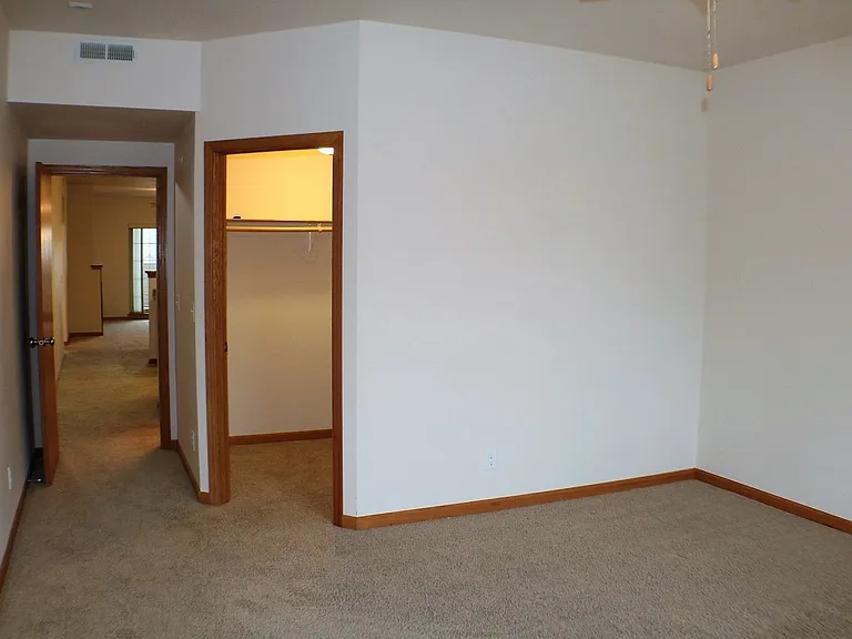 460 Cameron Way — Photo 14
