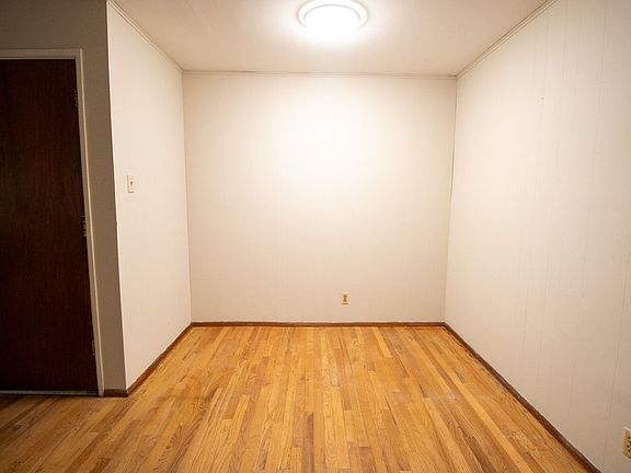 5th image of 1722 E Broadway APT B