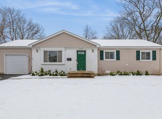 643 Sussex Ln, Crystal Lake, IL 60014