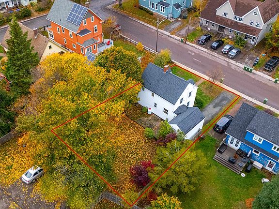 4th image of 28 Churchill Ave
