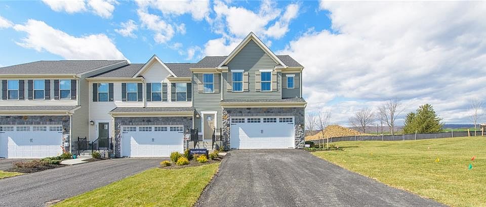 1st image of 3404 Foxglove Dr #6B