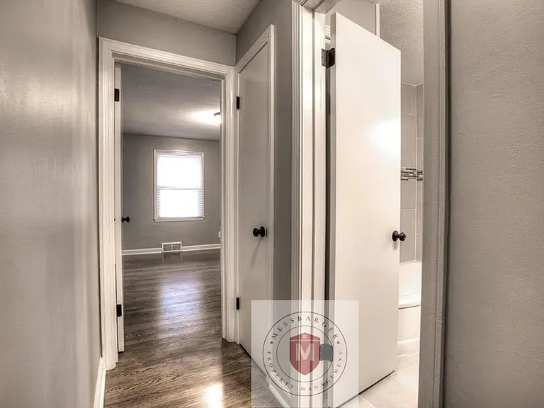 2501 W 75th Pl — Photo 14