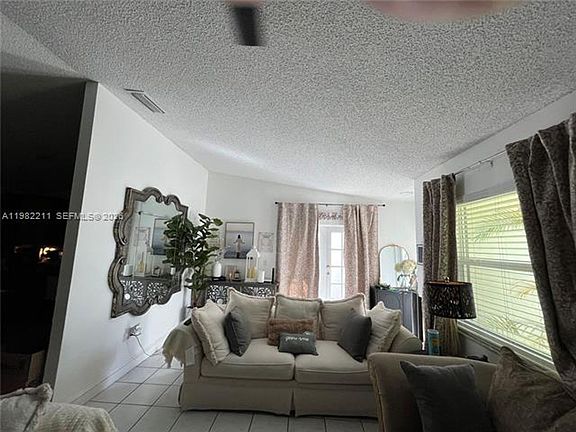 3rd image of 13485 SW 28th St