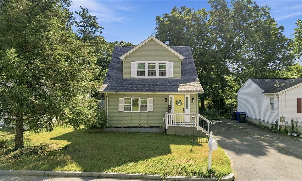 1st image of 87 Lakevilla Ave