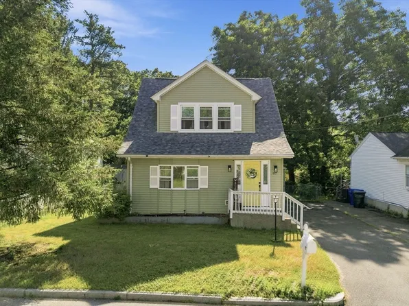 87 Lakevilla Ave, Springfield, MA 01109