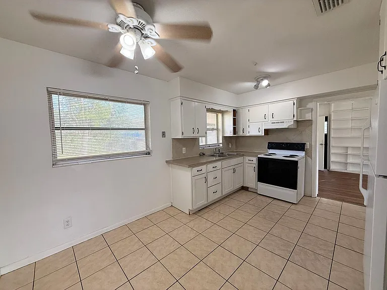 7609 Tacony Dr — Photo 7