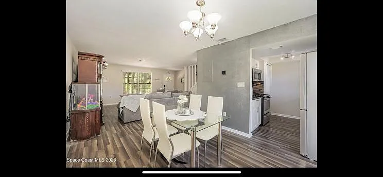 1300 Arlington Ln NE #116 — Photo 9