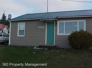 703 Banta Rd #A, Oak Harbor, WA 98277
