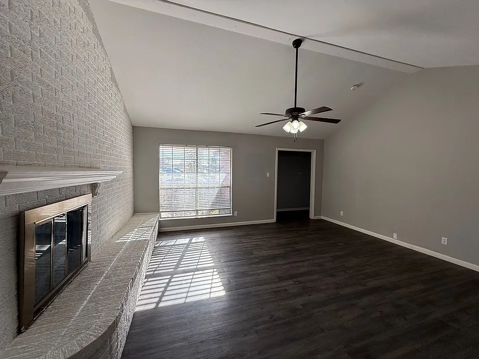 3128 Sunset Dr
