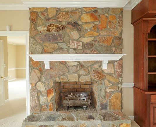 5th image of 103 Moss Hill Dr