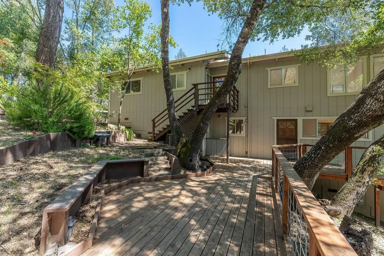 2 bed, 1300 sqft, $1,900 — Photo 2